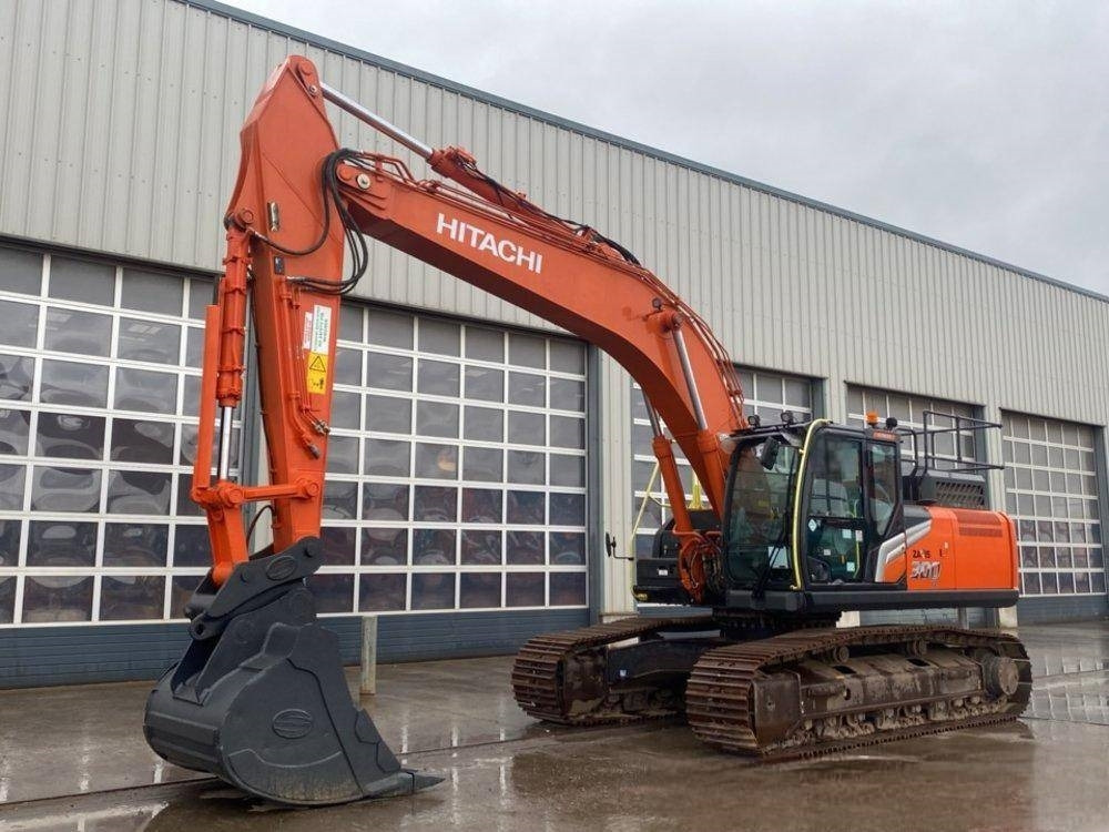 Hitachi ZX 300 LC-7 - Pelle sur chenille: photos 1 Hitachi ZX 300 LC-7 - Pelle sur chenille: photos 1