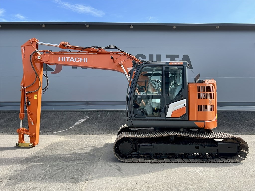Hitachi ZX135US-7 - Pelle sur chenille: photos 1 Hitachi ZX135US-7 - Pelle sur chenille: photos 1