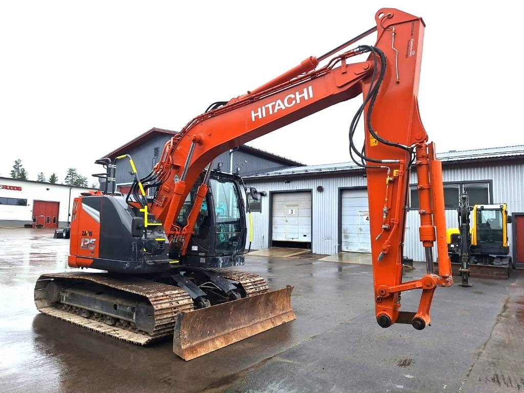 Hitachi ZX135USLC-7 PUSKULEVYLLÄ - Pelle sur chenille: photos 5 Hitachi ZX135USLC-7 PUSKULEVYLLÄ - Pelle sur chenille: photos 5