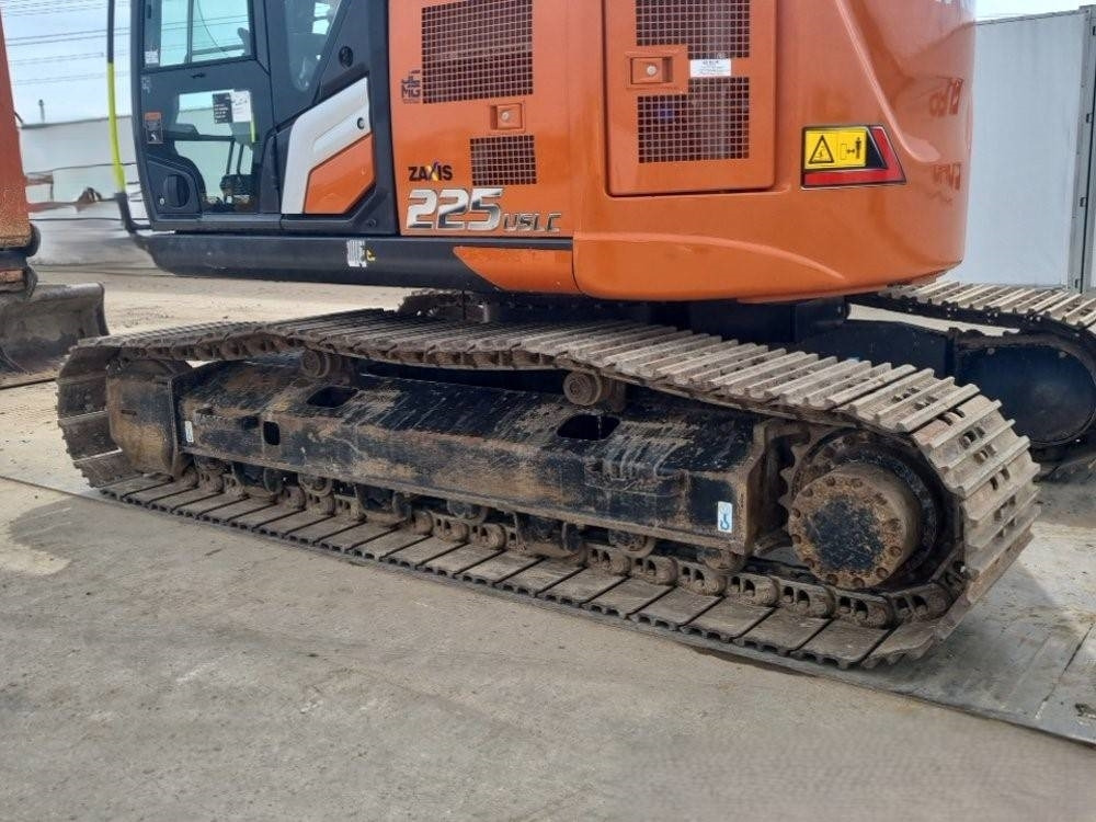 Hitachi ZX225USLC-7 - Pelle sur chenille: photos 3 Hitachi ZX225USLC-7 - Pelle sur chenille: photos 3