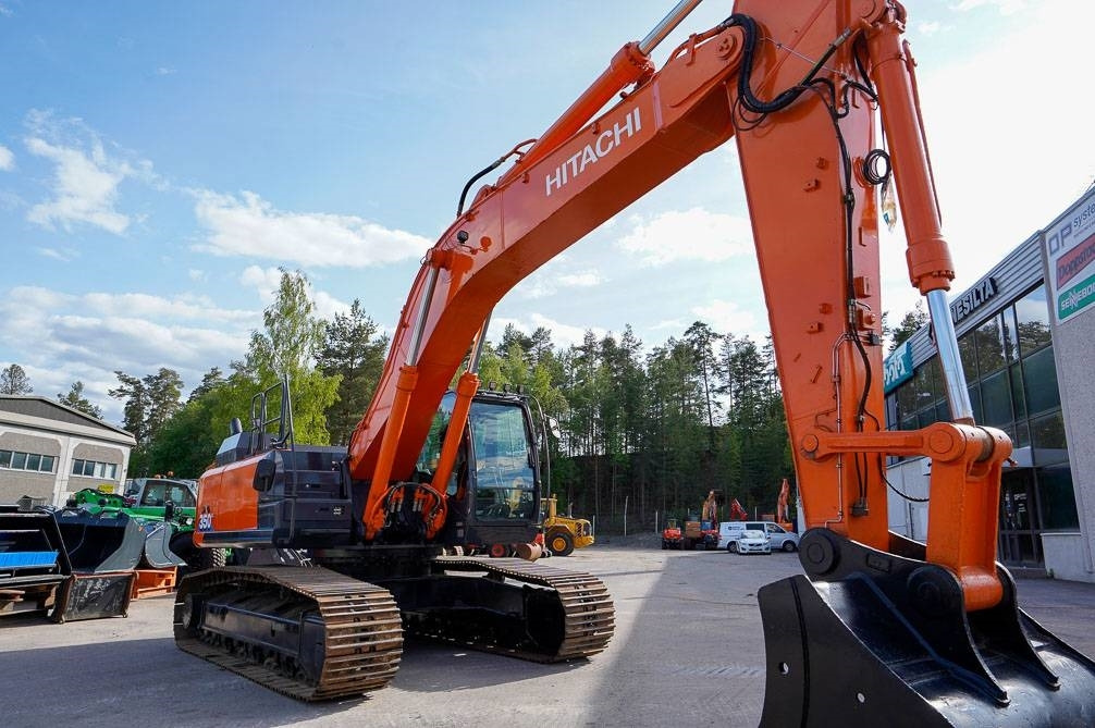 Hitachi ZX350LC-6 UUSI ALAKERTA - Pelle sur chenille: photos 4 Hitachi ZX350LC-6 UUSI ALAKERTA - Pelle sur chenille: photos 4