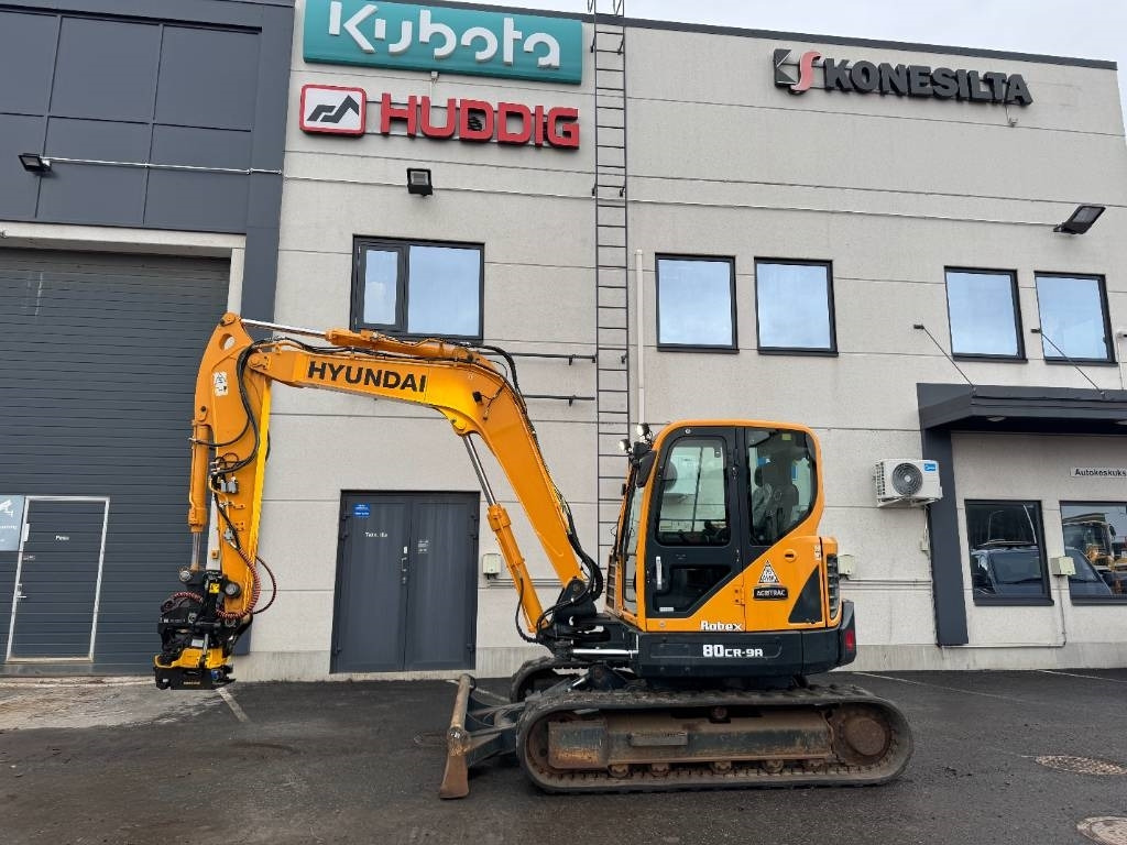Hyundai R80CR-9A PYÖRITTÄJÄLLÄ - Mini pelle: photos 1 Hyundai R80CR-9A PYÖRITTÄJÄLLÄ - Mini pelle: photos 1