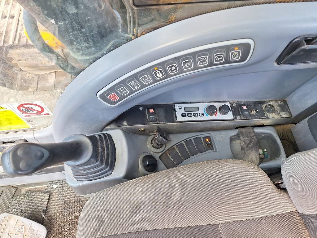 Pelle sur chenille JCB JZ235LC KALLISTAJALLA: photos 10