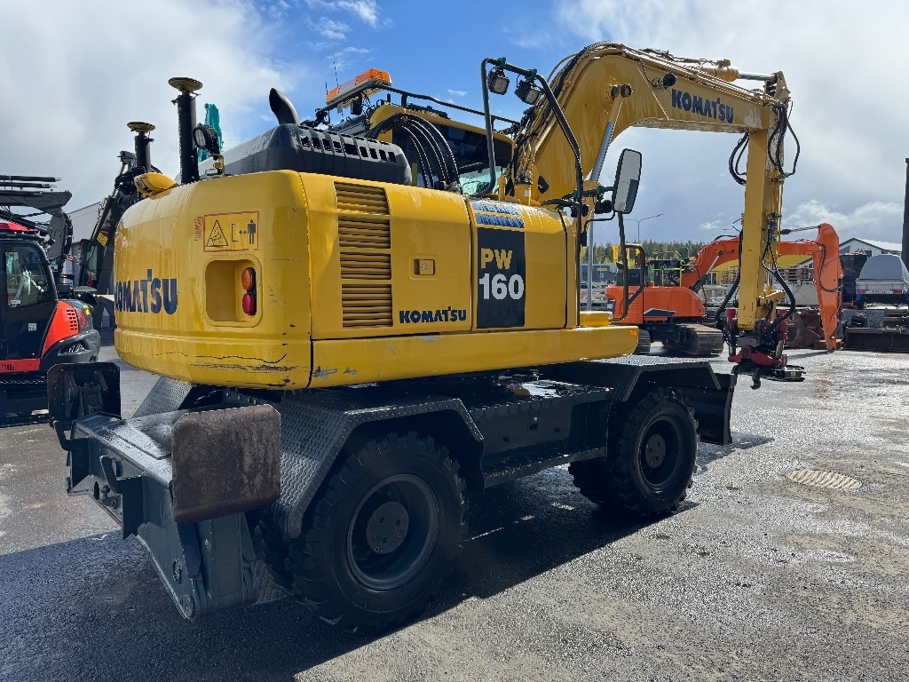 Komatsu PW160-8 PYÖRITTÄJÄLLÄ - Pelle sur pneus: photos 5 Komatsu PW160-8 PYÖRITTÄJÄLLÄ - Pelle sur pneus: photos 5