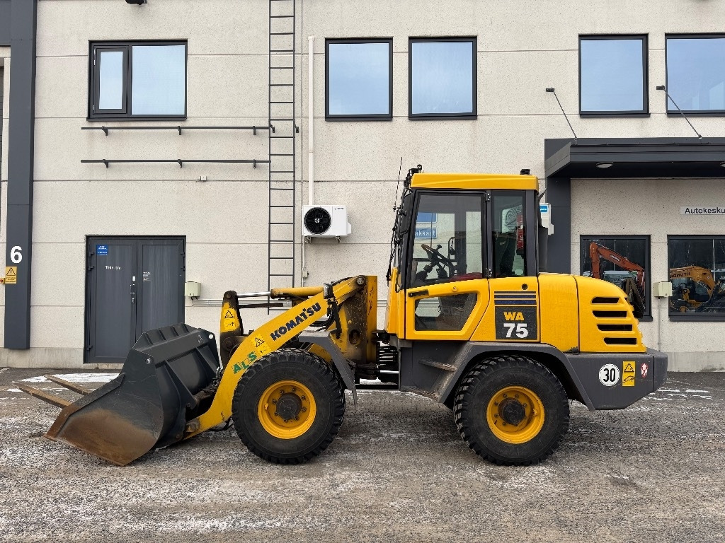 Komatsu WA75-3 30KM/H, 1-omistaja - Chargeuse sur pneus: photos 1 Komatsu WA75-3 30KM/H, 1-omistaja - Chargeuse sur pneus: photos 1