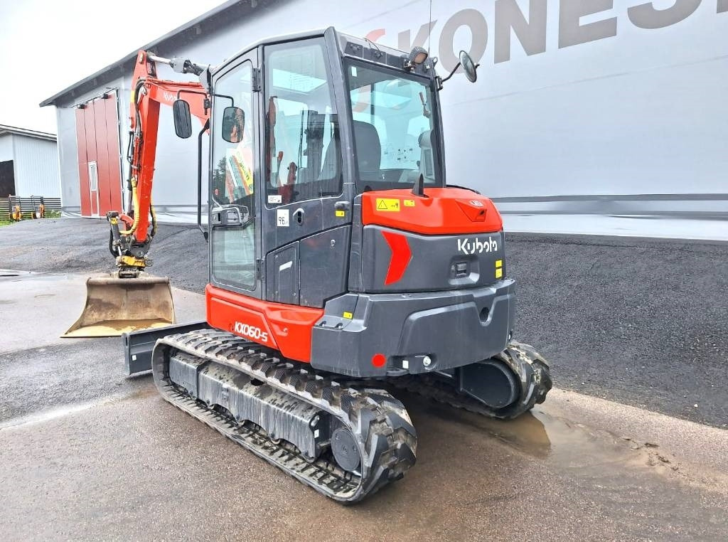 Kubota KX060-5 PYÖRITTÄJÄ, RASVARI YM. - Mini pelle: photos 2 Kubota KX060-5 PYÖRITTÄJÄ, RASVARI YM. - Mini pelle: photos 2