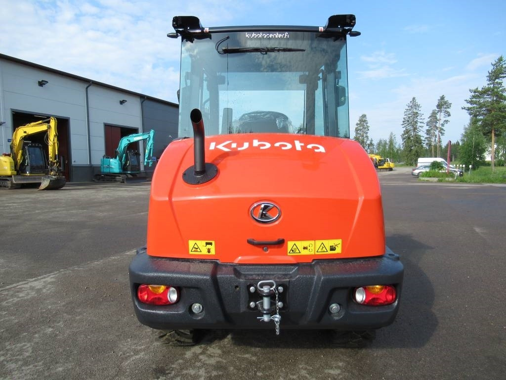 Kubota R090W UUTUUSMALLI - Chargeuse sur pneus: photos 4 Kubota R090W UUTUUSMALLI - Chargeuse sur pneus: photos 4