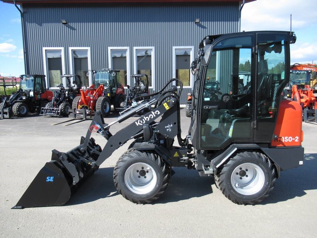 Kubota RT150-2 PIENKUORMAAJA, UUSI - Valet de ferme: photos 1 Kubota RT150-2 PIENKUORMAAJA, UUSI - Valet de ferme: photos 1