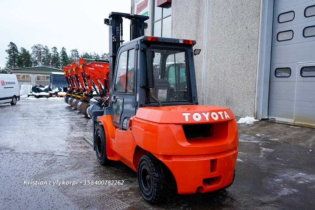 Toyota 42-7DA50 - Chariot élévateur diesel: photos 3 Toyota 42-7DA50 - Chariot élévateur diesel: photos 3