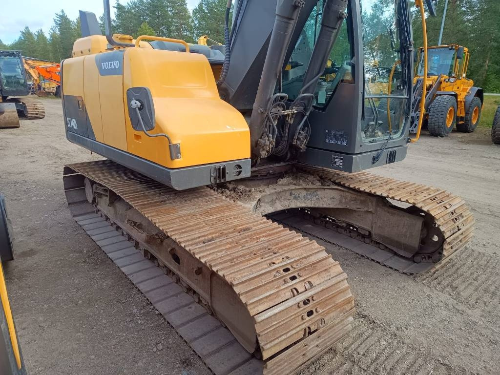 Volvo EC140DL PYÖRITTÄJÄLLÄ - Pelle sur chenille: photos 5 Volvo EC140DL PYÖRITTÄJÄLLÄ - Pelle sur chenille: photos 5