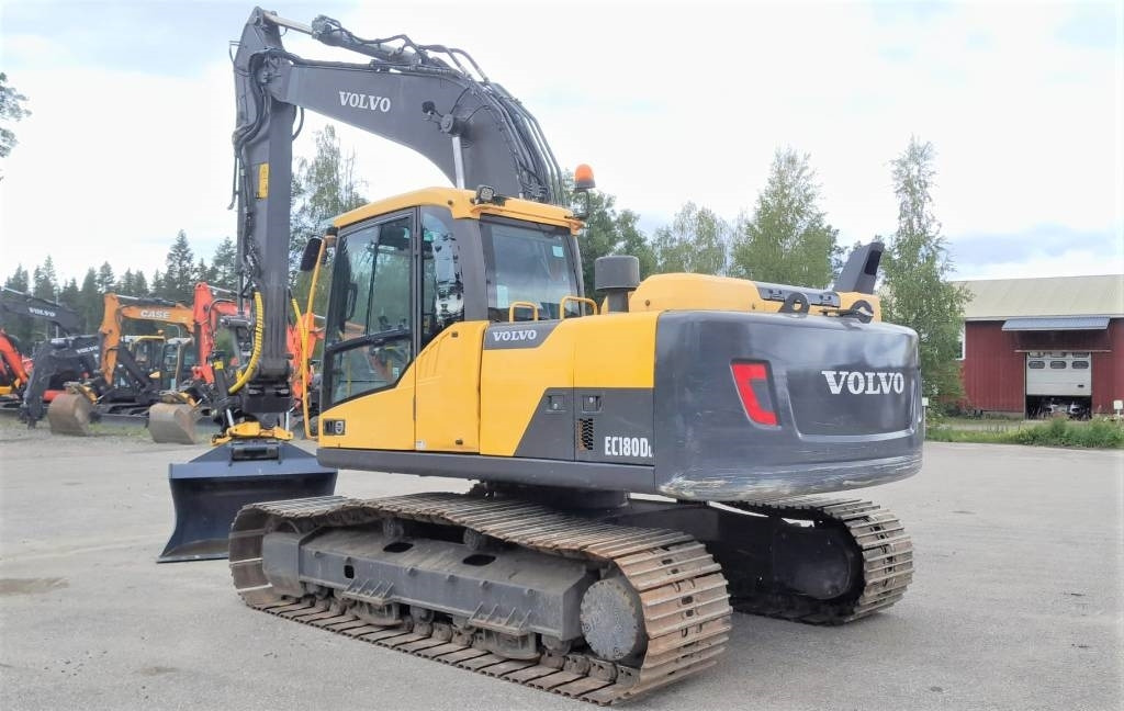 Volvo EC180DL PYÖRITTÄJÄLLÄ - Pelle sur chenille: photos 3 Volvo EC180DL PYÖRITTÄJÄLLÄ - Pelle sur chenille: photos 3
