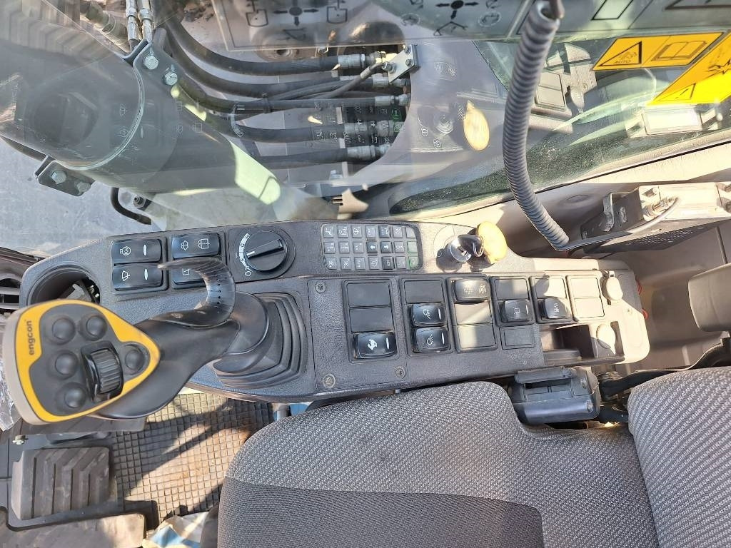 Pelle sur chenille Volvo EC220DL PYÖRITTÄJÄLLÄ: photos 14