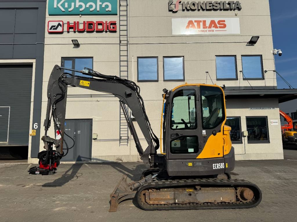 Volvo ECR58D PYÖRITTÄJÄLLÄ - Mini pelle: photos 1 Volvo ECR58D PYÖRITTÄJÄLLÄ - Mini pelle: photos 1