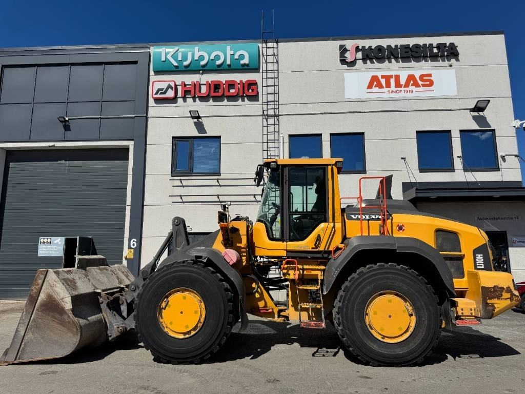 Volvo L 110 H - Chargeuse sur pneus: photos 1 Volvo L 110 H - Chargeuse sur pneus: photos 1