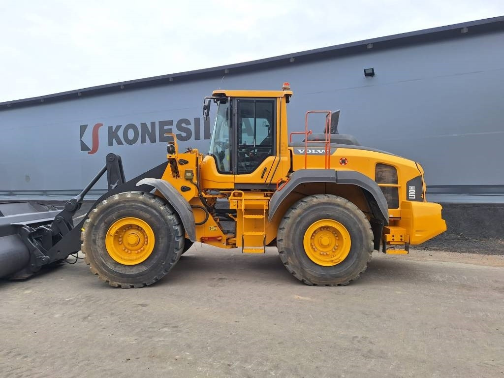 Volvo L110H LONG BOOM, VAAKA, YM - Chargeuse sur pneus: photos 2 Volvo L110H LONG BOOM, VAAKA, YM - Chargeuse sur pneus: photos 2