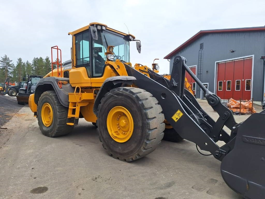 Volvo L110H LONG BOOM, VAAKA, YM - Chargeuse sur pneus: photos 5 Volvo L110H LONG BOOM, VAAKA, YM - Chargeuse sur pneus: photos 5
