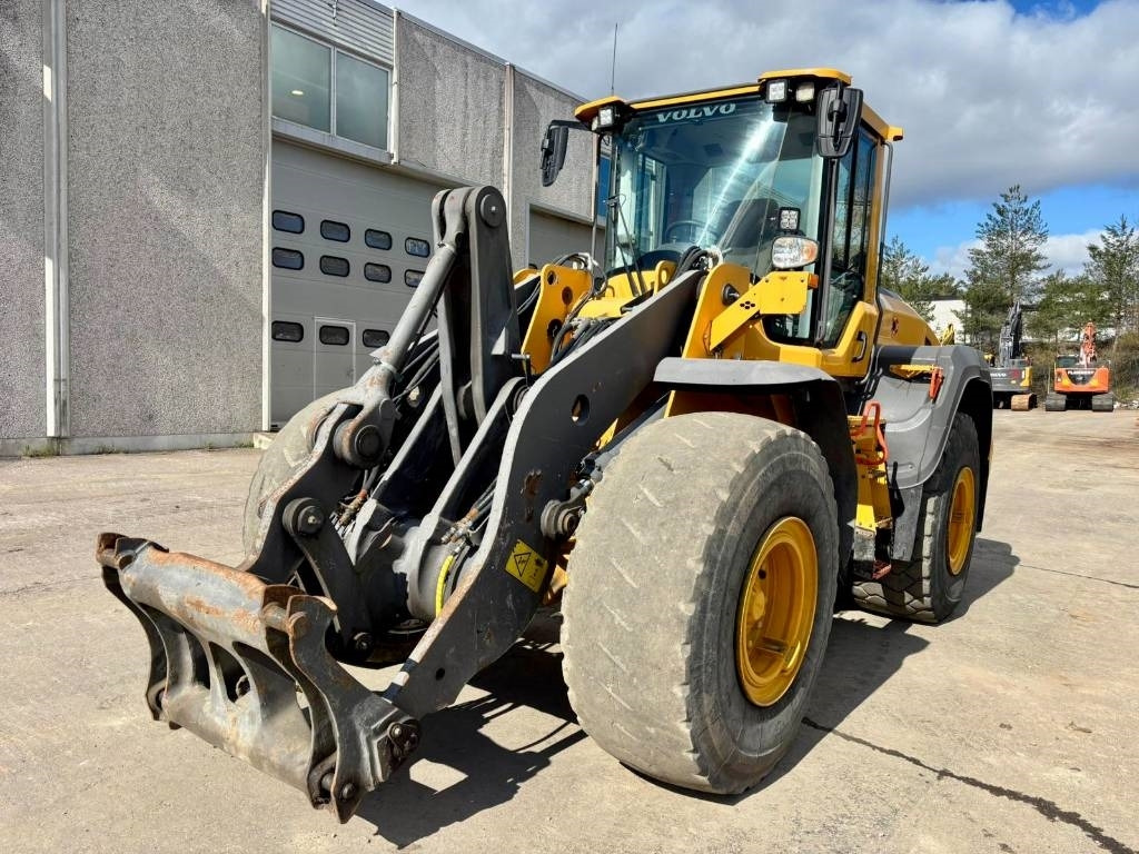 Volvo L110H VIPUOHJAUS YM. - Chargeuse sur pneus: photos 2 Volvo L110H VIPUOHJAUS YM. - Chargeuse sur pneus: photos 2