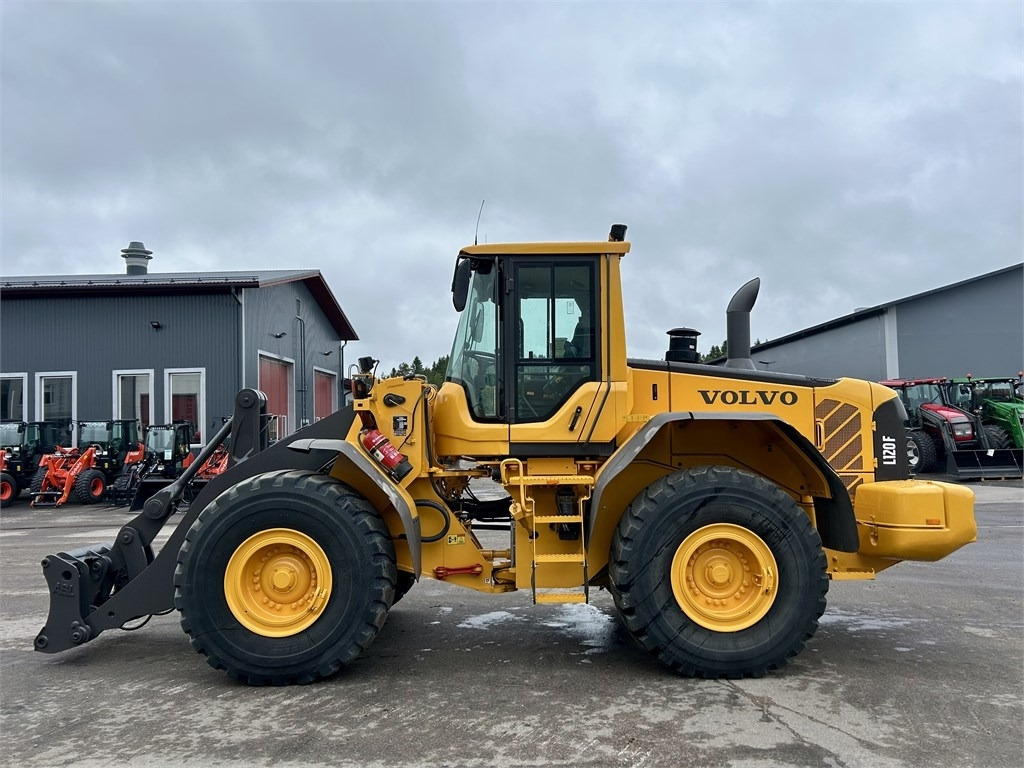 Volvo L120F VIPUOHJAUS - Chargeuse sur pneus: photos 1 Volvo L120F VIPUOHJAUS - Chargeuse sur pneus: photos 1