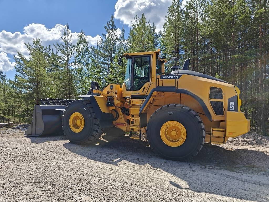 Volvo L220H - Chargeuse sur pneus: photos 2 Volvo L220H - Chargeuse sur pneus: photos 2