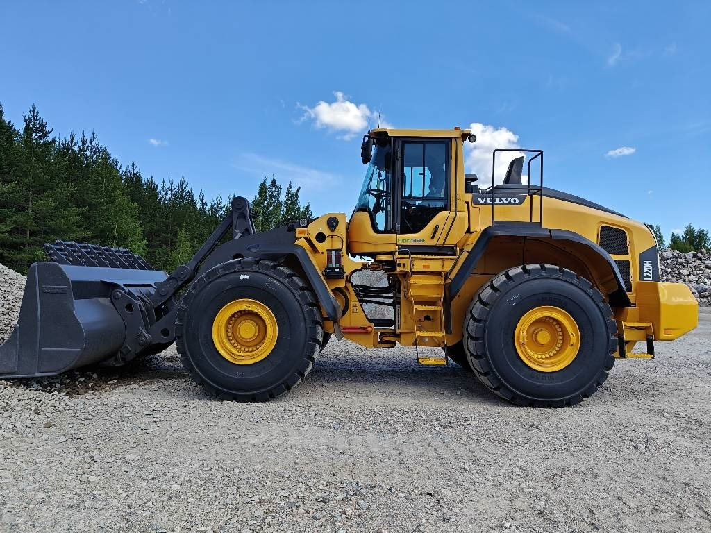 Volvo L220H MYYTY!!SOLD!! - Chargeuse sur pneus: photos 1 Volvo L220H MYYTY!!SOLD!! - Chargeuse sur pneus: photos 1
