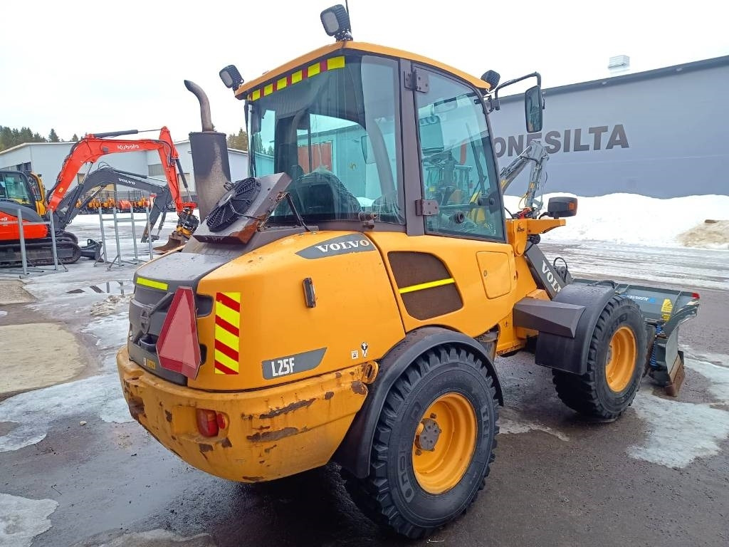 Volvo MYYTY! SOLD! L25F RASVARI, AURA - Chargeuse sur pneus: photos 3 Volvo MYYTY! SOLD! L25F RASVARI, AURA - Chargeuse sur pneus: photos 3