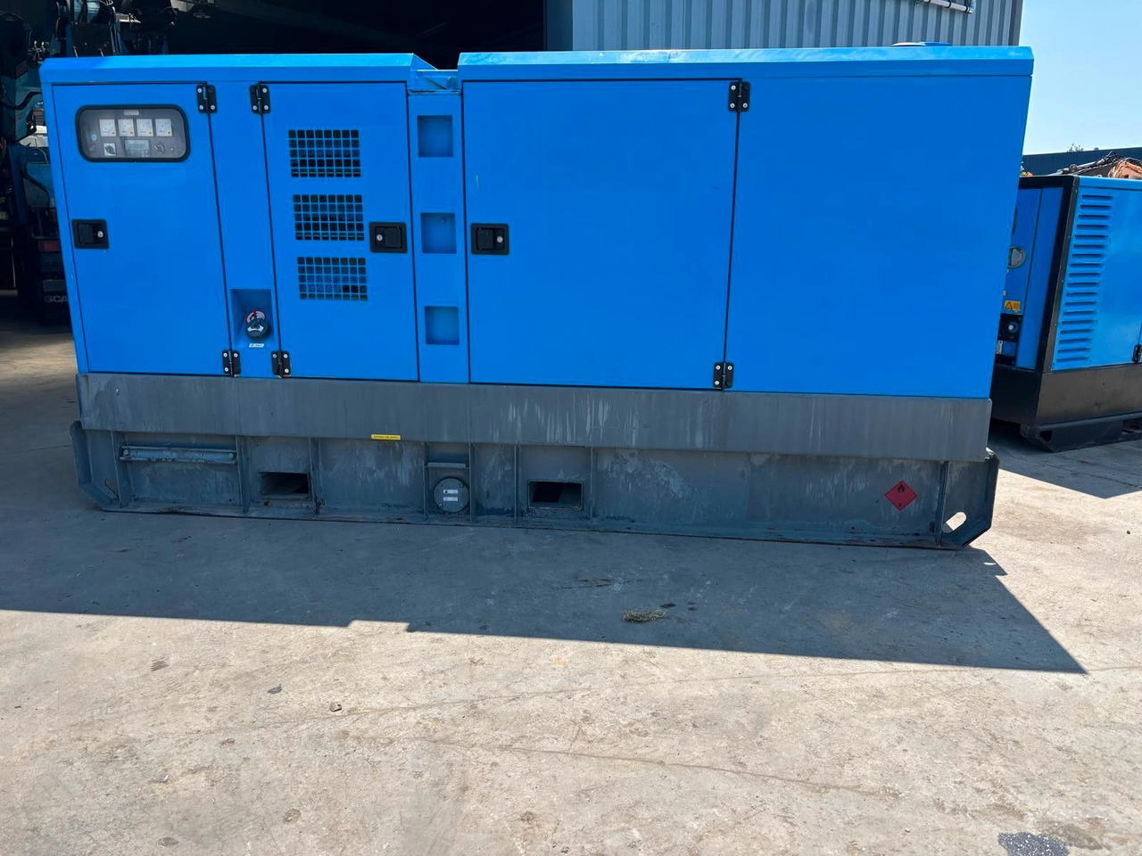 Atlas Copco Generator QAS 200kVa - Groupe électrogène: photos 1 Atlas Copco Generator QAS 200kVa - Groupe électrogène: photos 1