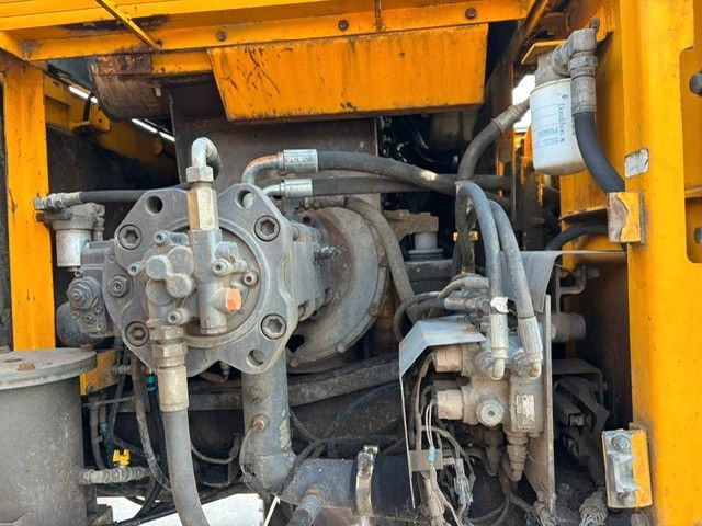Crédit-bail  JCB JS 240. 6Zyl ISUZU. JCB JS 240. 6Zyl ISUZU.: photos 18