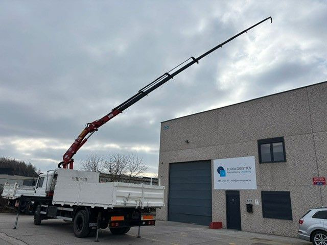 MAN 18-222. Kran HMF 18t/m Bj 2001. - Camion benne, Camion grue: photos 2 MAN 18-222. Kran HMF 18t/m Bj 2001. - Camion benne, Camion grue: photos 2