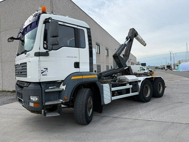 MAN 26-480. 6x6. Klima. - Camion ampliroll: photos 1 MAN 26-480. 6x6. Klima. - Camion ampliroll: photos 1