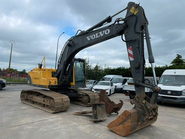Volvo EC180B. 2 Löffel + 1 Ripperzahne. Klima. - Pelle sur chenille: photos 3 Volvo EC180B. 2 Löffel + 1 Ripperzahne. Klima. - Pelle sur chenille: photos 3