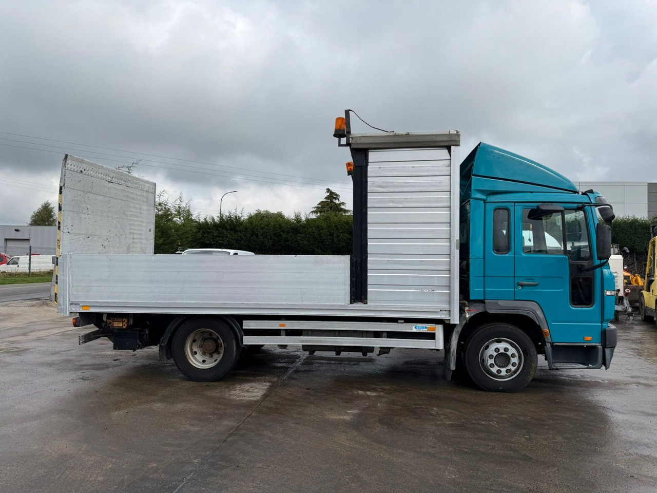 Volvo FL6-250. ALU Pritsche 5.00m. LBW. Klima. - Camion plateau: photos 2 Volvo FL6-250. ALU Pritsche 5.00m. LBW. Klima. - Camion plateau: photos 2