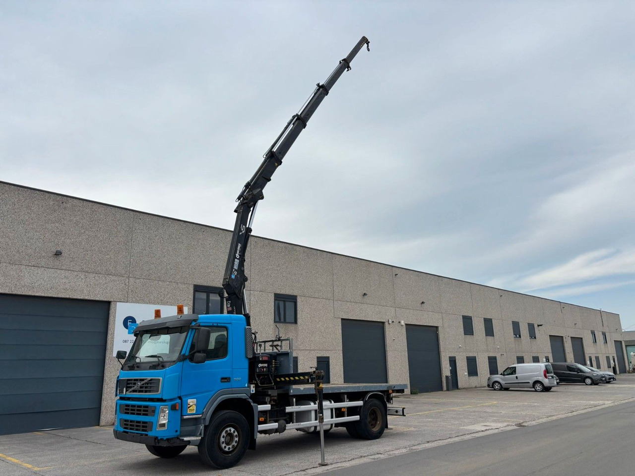 Volvo FM300. Hiab 166. Klima. - Camion grue: photos 3 Volvo FM300. Hiab 166. Klima. - Camion grue: photos 3