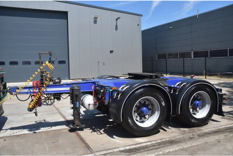 Floor FLMA-18 - DOLLY - BPW AXLES - DRUM BRAKES - CENTRAL LUBRICATION - WABCO SMARTBOARD - - Remorque dolly: photos 1 Floor FLMA-18 - DOLLY - BPW AXLES - DRUM BRAKES - CENTRAL LUBRICATION - WABCO SMARTBOARD - - Remorque dolly: photos 1