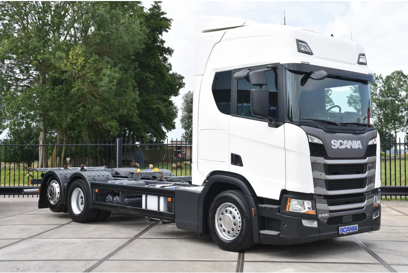 Scania R450 NGS 6x2*4NB - BDF - RETARDER - 703 TKM - FULL AIR - WHEELBASE: 495 CM - NAVI - TOP CONDITION - - Camion porte-conteneur/ Caisse mobile: photos 1 Scania R450 NGS 6x2*4NB - BDF - RETARDER - 703 TKM - FULL AIR - WHEELBASE: 495 CM - NAVI - TOP CONDITION - - Camion porte-conteneur/ Caisse mobile: photos 1