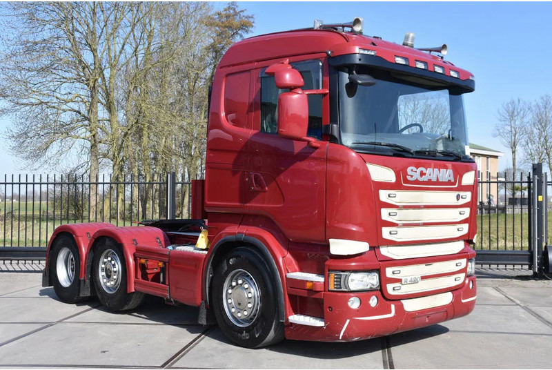 Scania R420 HL 6x2/4 - ADR FL - MANUAL - EURO 5 - 698 TKM - HYDRAULIC SYSTEM - LEATHER SEATS - XENON - - Tracteur routier: photos 1 Scania R420 HL 6x2/4 - ADR FL - MANUAL - EURO 5 - 698 TKM - HYDRAULIC SYSTEM - LEATHER SEATS - XENON - - Tracteur routier: photos 1