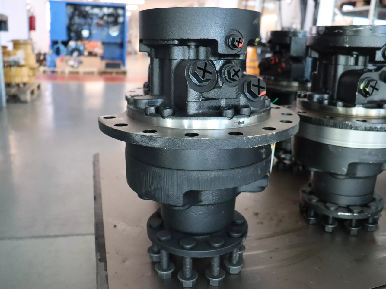 POCLAIN MS05-0-133-F05-1G20-DG00 - Moteur hydraulique pour Engins de chantier: photos 1 POCLAIN MS05-0-133-F05-1G20-DG00 - Moteur hydraulique pour Engins de chantier: photos 1