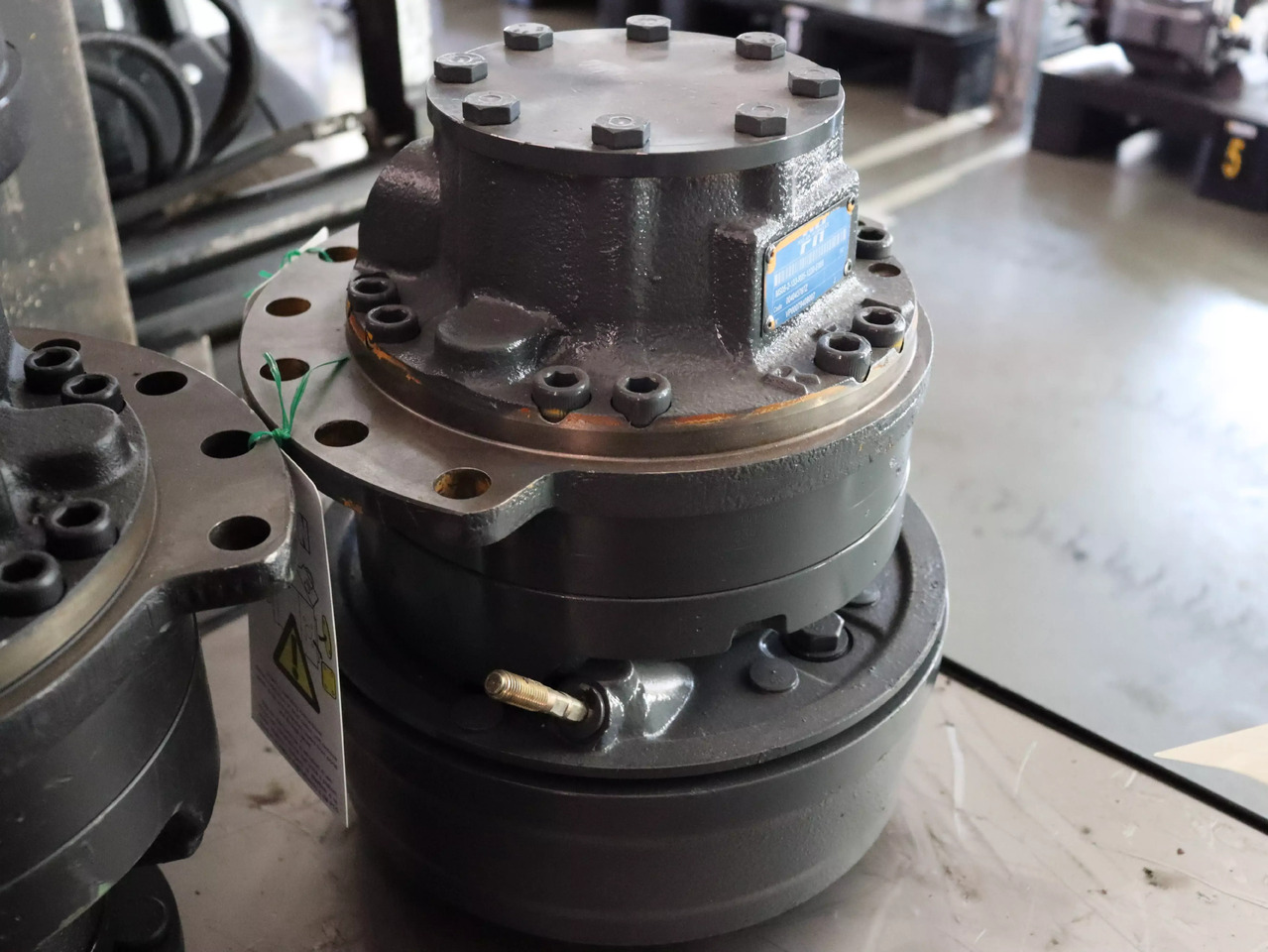 Moteur hydraulique pour Matériel de manutention neuf POCLAIN MS05-2-133-R05-1220-E000: photos 1