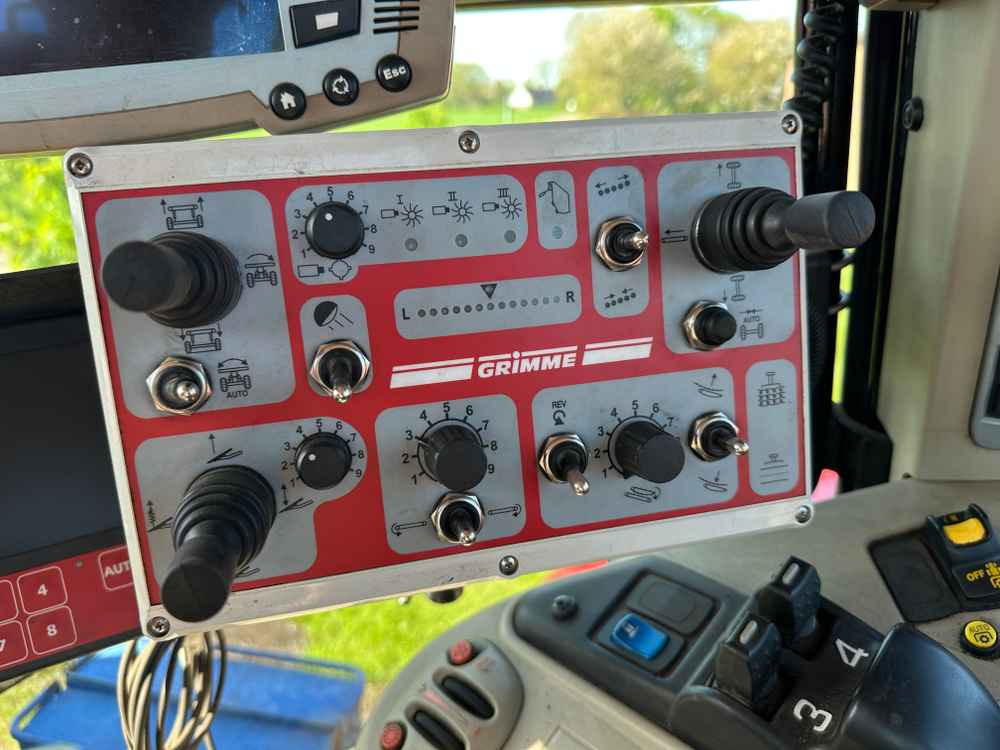 Grimme CS-150 CombiStar XL - Arracheuse de pommes de terre: photos 3 Grimme CS-150 CombiStar XL - Arracheuse de pommes de terre: photos 3