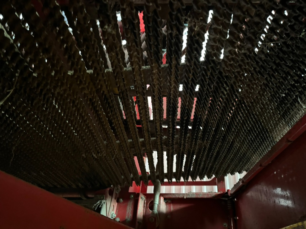 Grimme SE-150-60-UB XXL - Arracheuse de pommes de terre: photos 4 Grimme SE-150-60-UB XXL - Arracheuse de pommes de terre: photos 4