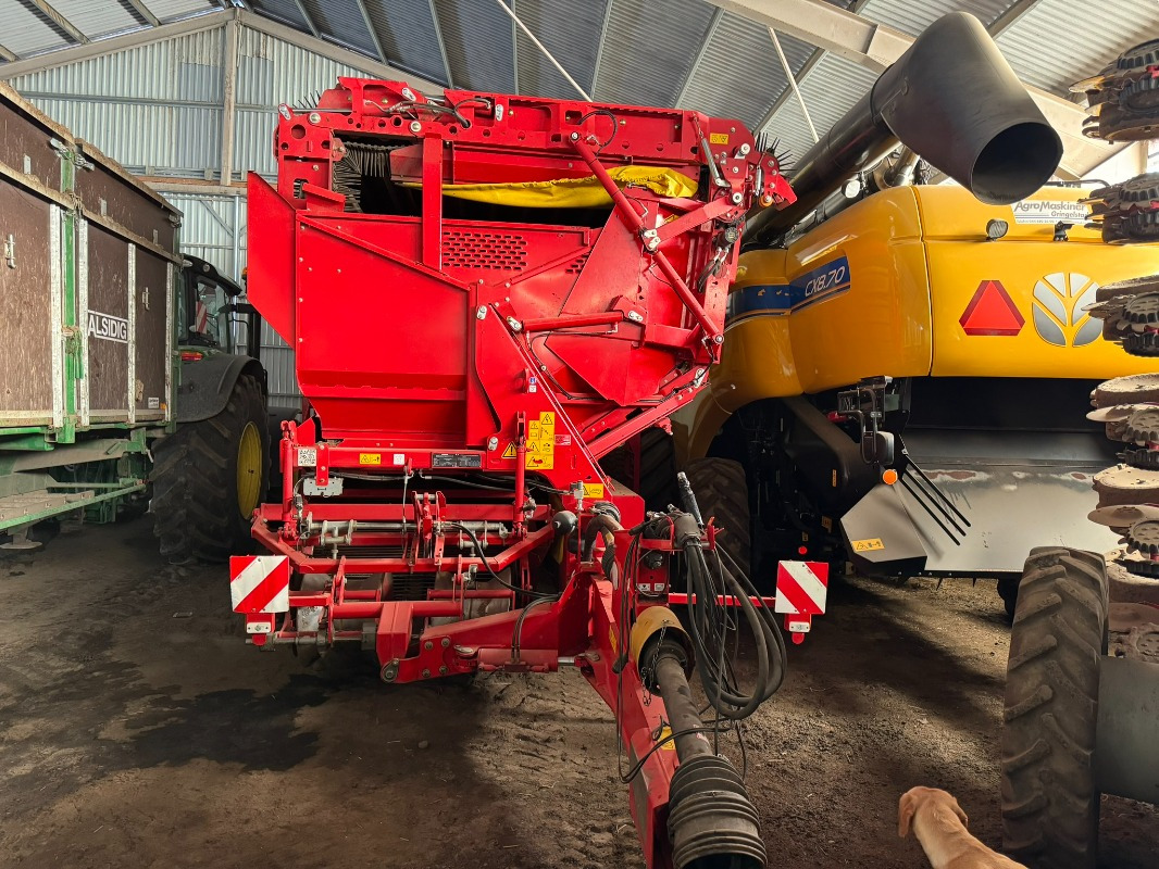 Grimme SE-150-60-UB XXL - Arracheuse de pommes de terre: photos 1 Grimme SE-150-60-UB XXL - Arracheuse de pommes de terre: photos 1