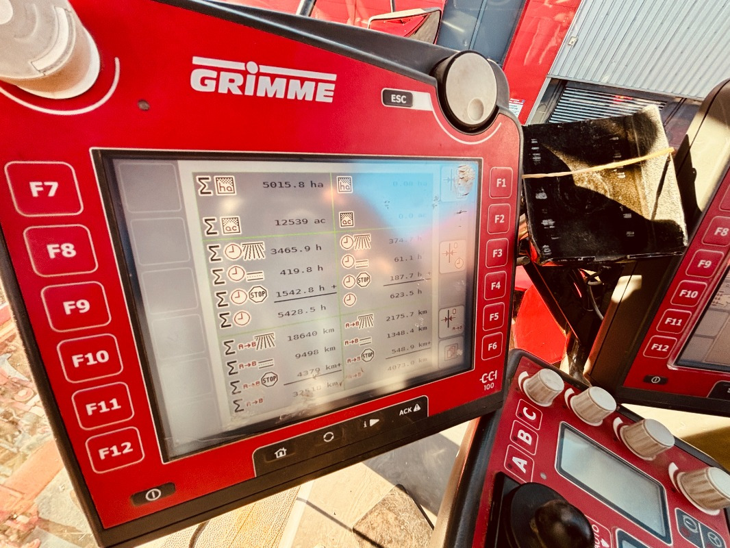 Grimme MAXTRON 620 - Matériel de récolte: photos 4 Grimme MAXTRON 620 - Matériel de récolte: photos 4