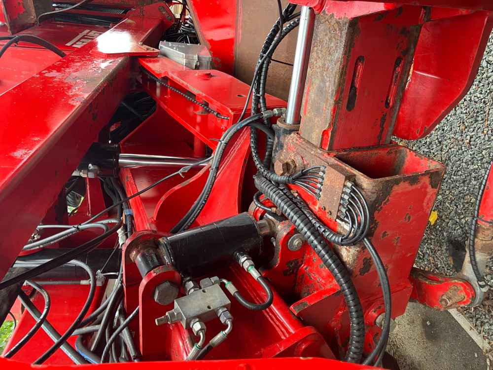 ASA-Lift Red Beet Topper - Machine à vendanger: photos 3 ASA-Lift Red Beet Topper - Machine à vendanger: photos 3