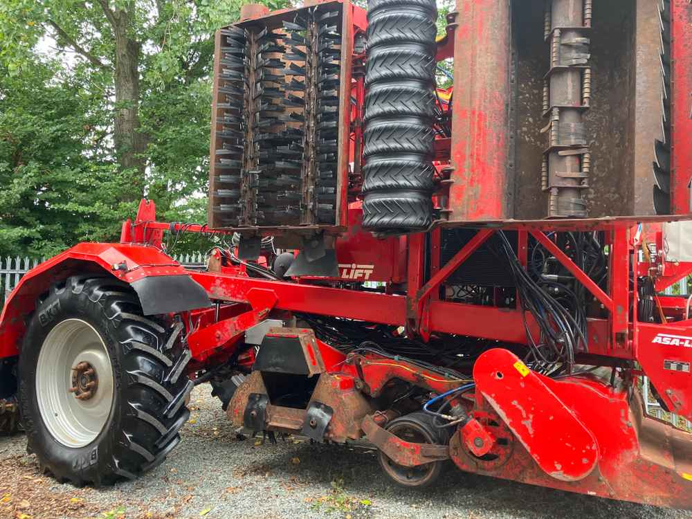 ASA-Lift Red Beet Topper - Machine à vendanger: photos 1 ASA-Lift Red Beet Topper - Machine à vendanger: photos 1