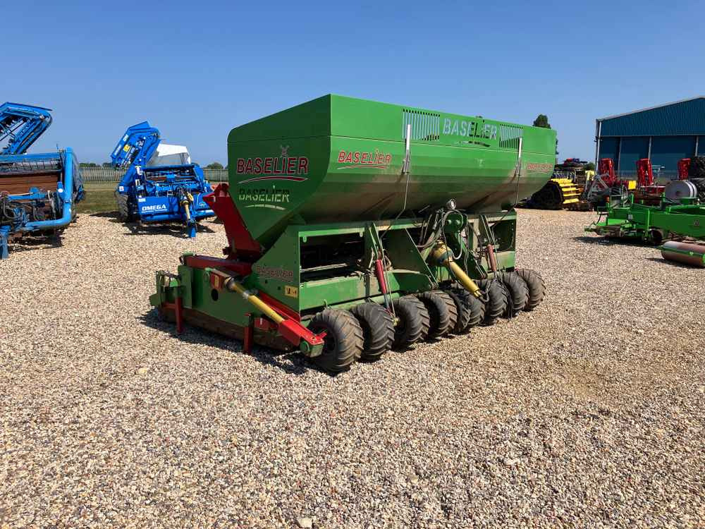 Baselier Baselier 4 Row Mounted FA-W, Potato Planter Tilla Combination - Matériel de récolte: photos 1 Baselier Baselier 4 Row Mounted FA-W, Potato Planter Tilla Combination - Matériel de récolte: photos 1