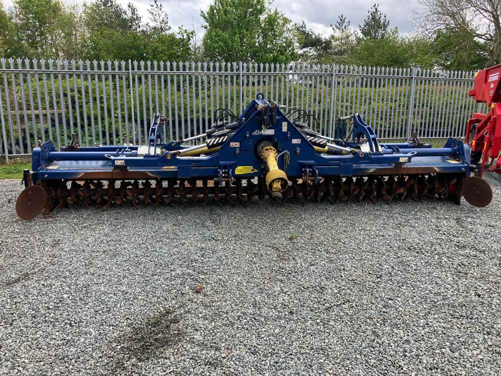 GEORGE MOATE George moate,Triple Bed/6 Row Tilla/Rotovator 5 4M HD54 - Matériel de récolte: photos 1 GEORGE MOATE George moate,Triple Bed/6 Row Tilla/Rotovator 5 4M HD54 - Matériel de récolte: photos 1