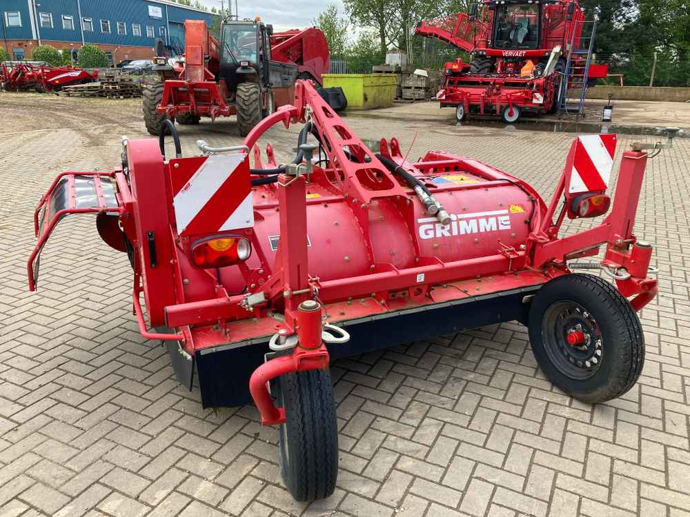 Grimme Grimme HT 210 2 Row Front Mounted Self-Propelled Topper - Matériel de récolte: photos 1 Grimme Grimme HT 210 2 Row Front Mounted Self-Propelled Topper - Matériel de récolte: photos 1