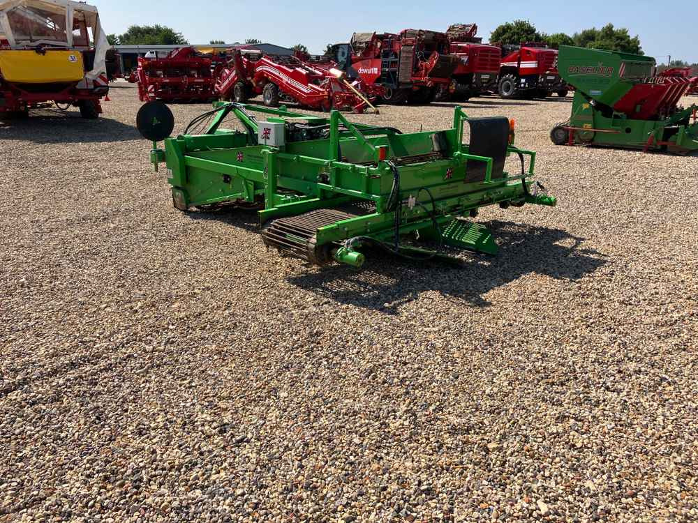 Jones Onion Windrower - Machine à vendanger: photos 5 Jones Onion Windrower - Machine à vendanger: photos 5