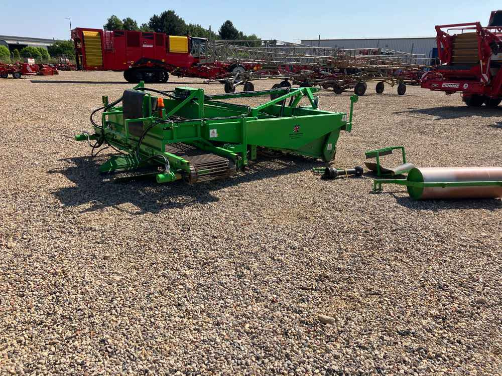 Jones Onion Windrower - Machine à vendanger: photos 4 Jones Onion Windrower - Machine à vendanger: photos 4