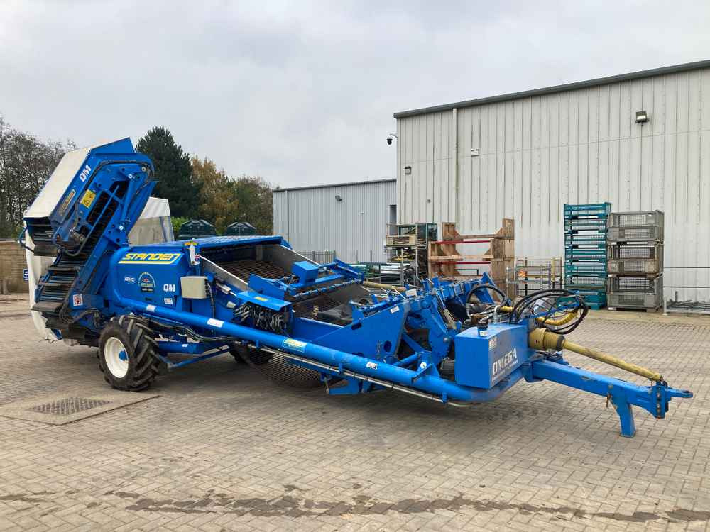 Standen Standen QM 2 Row Trailed Potato Harvester - Matériel de récolte: photos 1 Standen Standen QM 2 Row Trailed Potato Harvester - Matériel de récolte: photos 1