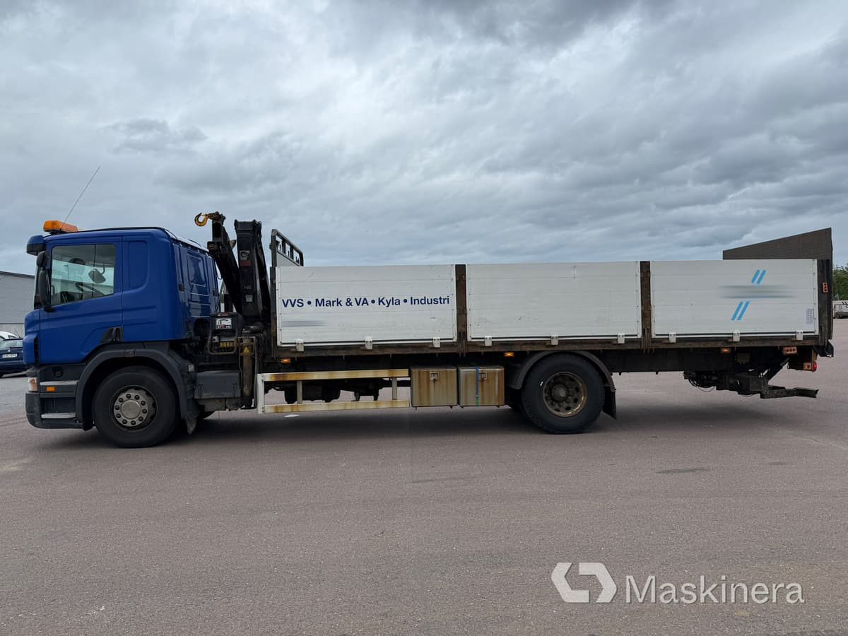 Brädgårdsbil med kran Scania P320 - Camion plateau, Camion grue: photos 2 Brädgårdsbil med kran Scania P320 - Camion plateau, Camion grue: photos 2
